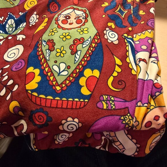 LuLaRoe Burgundy Multi-Color Kalinka Nesting Doll Leggings Tall & Curvy - Picture 4 of 4